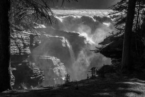 MP - 1642 Fotograf  Finn Regil    Athabasca Falls  
